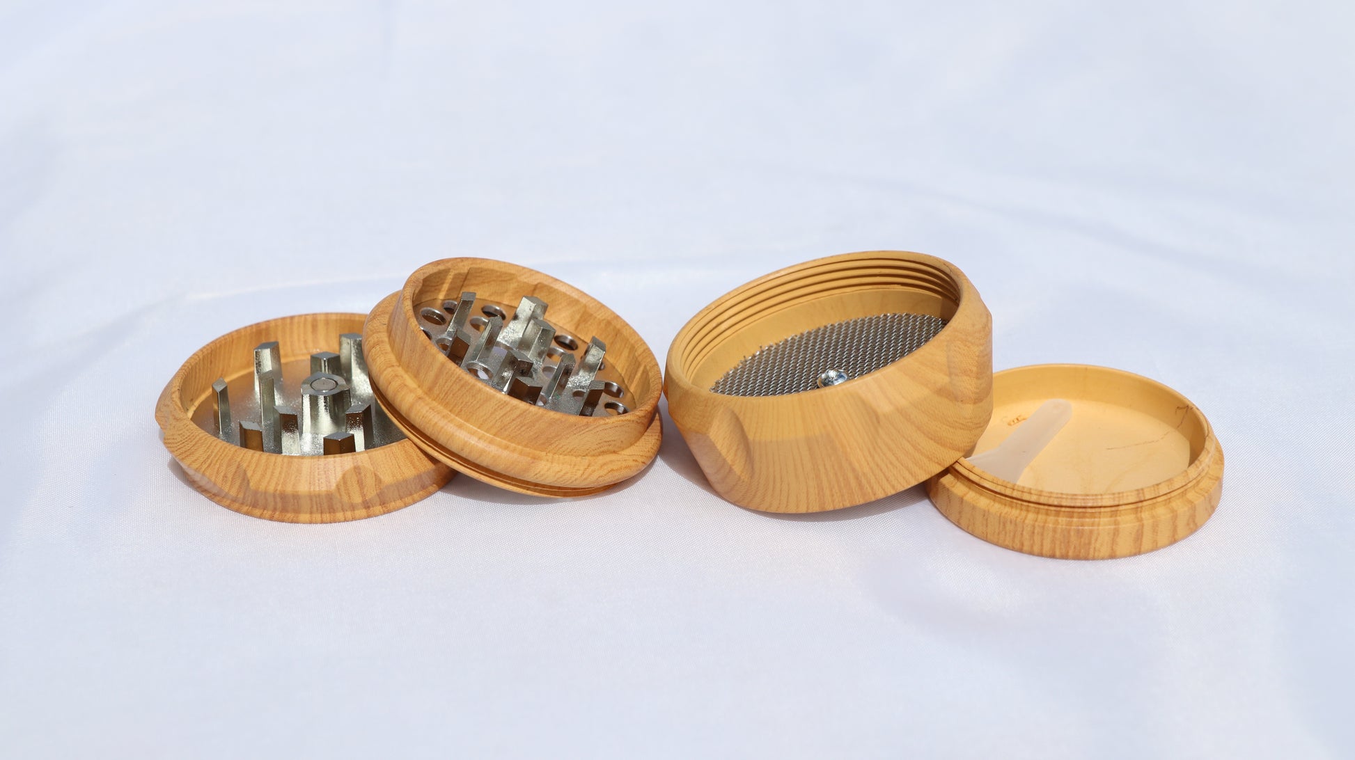 50 mm 4-Piece Wood Pattern Grinder - Fancy Puffs Smoke Shop